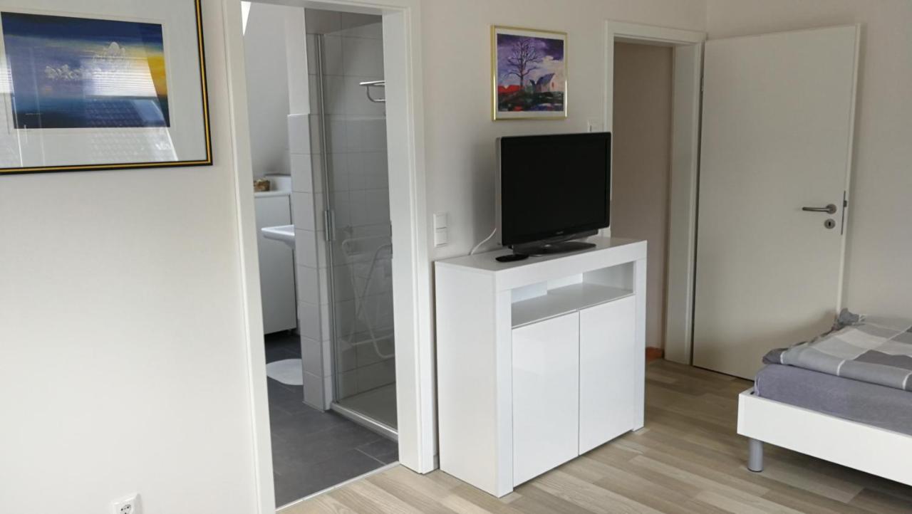 Muenchen Waldperlach Ruhig Und Sehr Schoene Wohnung Exteriör bild