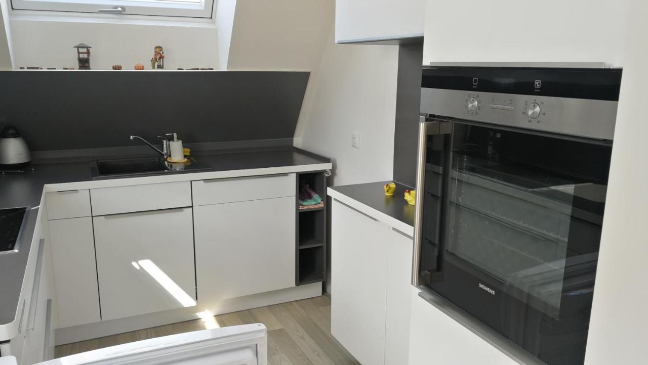 Muenchen Waldperlach Ruhig Und Sehr Schoene Wohnung Exteriör bild